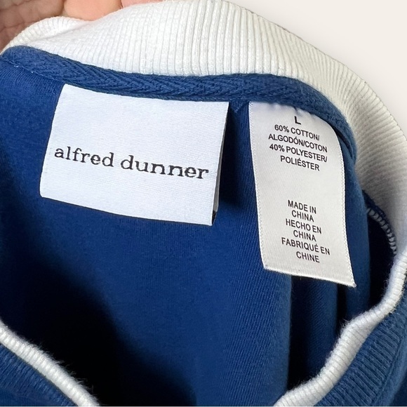 Vintage Chilly Penguins Grandma Style Sweatshirt Size L Embroidered - Picture 6 of 6